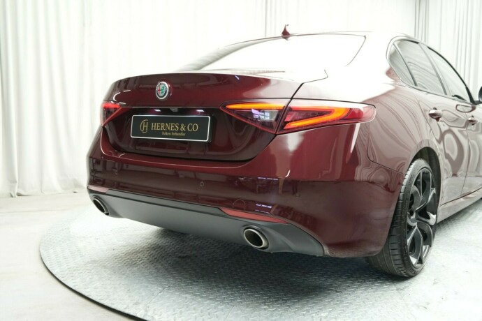 alfa-romeo-giulia-diesel-2017-big-11