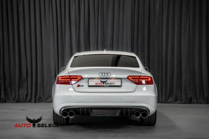 audi-s5-bensin-2011-big-9