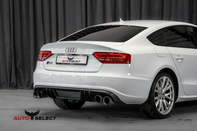 audi-s5-bensin-2011-big-12