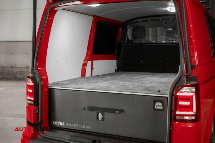 volkswagen-transporter-diesel-2019-big-14