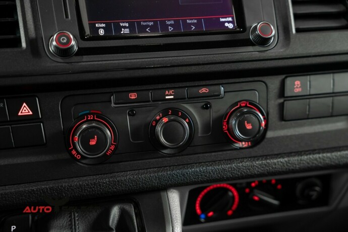 volkswagen-transporter-diesel-2019-big-35