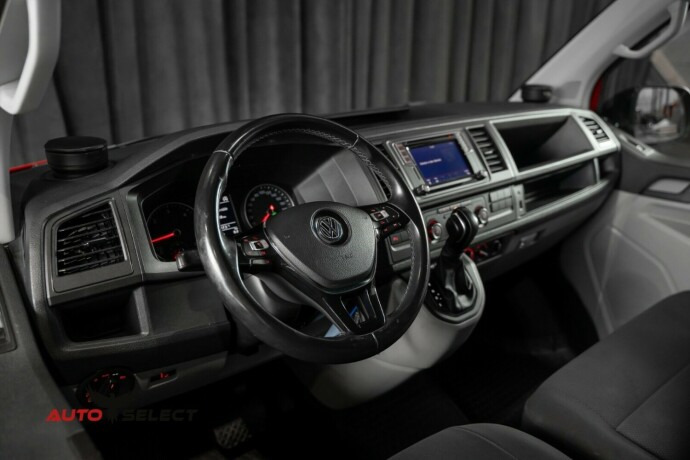volkswagen-transporter-diesel-2019-big-28