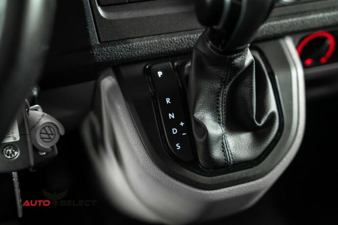 volkswagen-transporter-diesel-2019-big-37