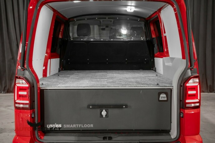 volkswagen-transporter-diesel-2019-big-13