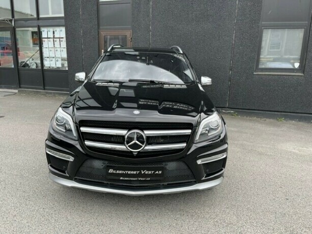 mercedes-benz-gl63-bensin-2016-big-1