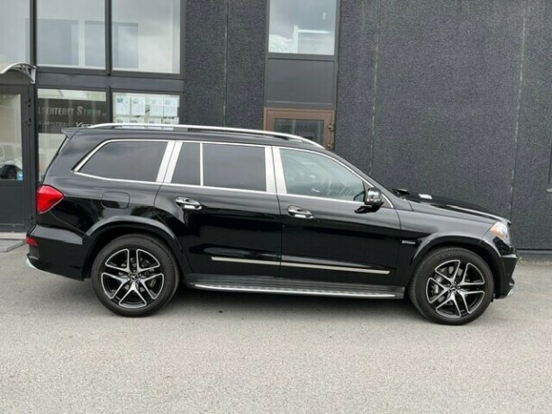mercedes-benz-gl63-bensin-2016-big-3