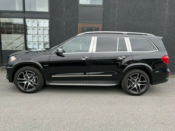 mercedes-benz-gl63-bensin-2016-big-2
