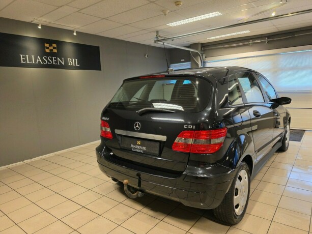 mercedes-benz-b180-d-diesel-2008-big-5