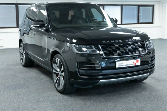 land-rover-range-rover-bensin-2019-big-3