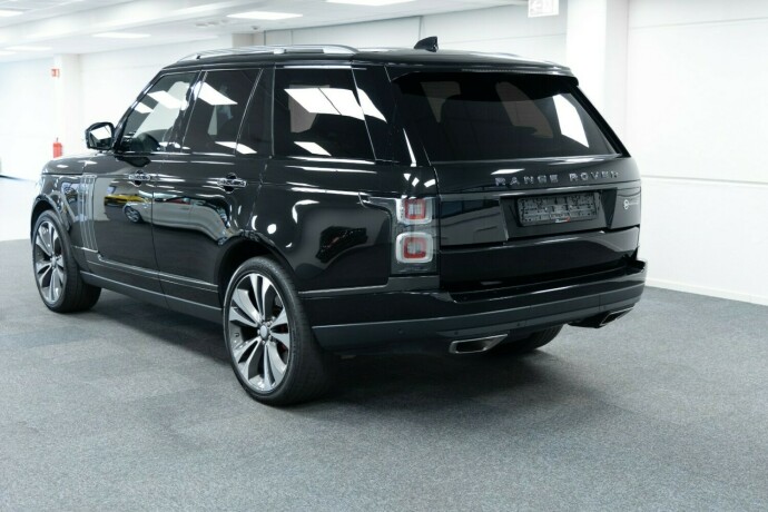 land-rover-range-rover-bensin-2019-big-1