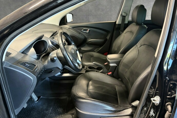 hyundai-ix35-diesel-2012-big-9