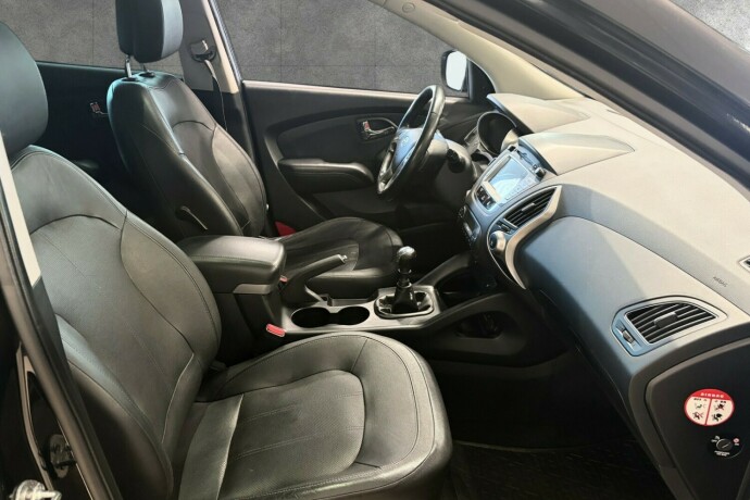 hyundai-ix35-diesel-2012-big-16