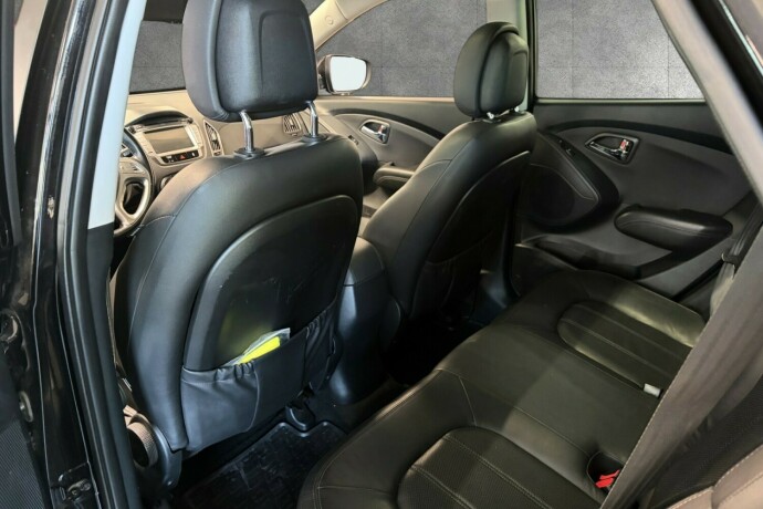 hyundai-ix35-diesel-2012-big-13