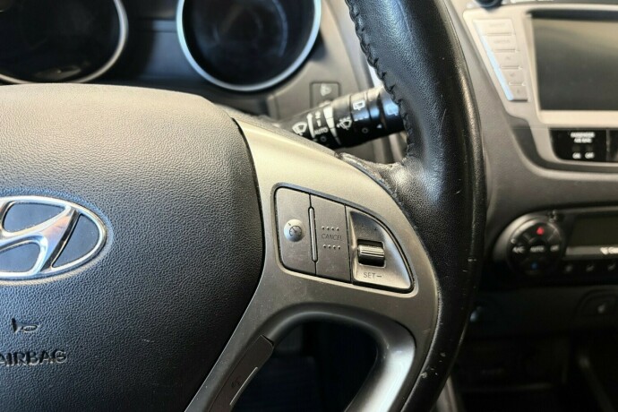 hyundai-ix35-diesel-2012-big-19