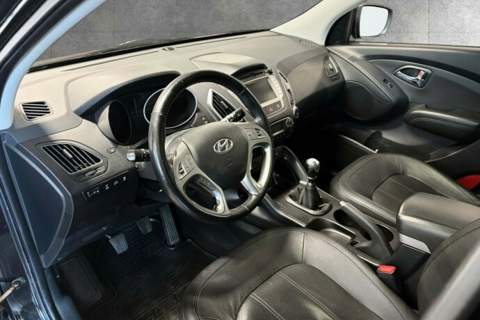 hyundai-ix35-diesel-2012-big-8