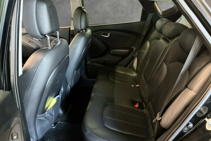 hyundai-ix35-diesel-2012-big-11