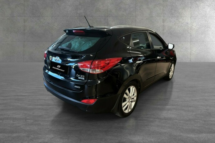 hyundai-ix35-diesel-2012-big-5