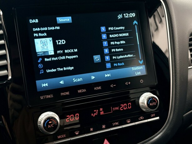 mitsubishi-outlander-plug-in-petrol-2021-big-20