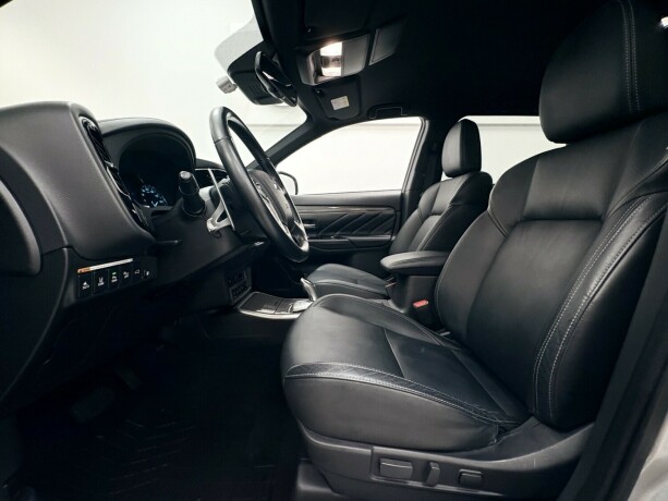mitsubishi-outlander-plug-in-petrol-2021-big-8