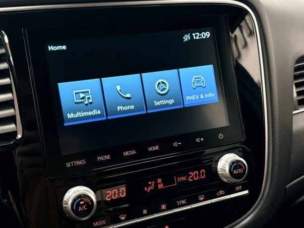 mitsubishi-outlander-plug-in-petrol-2021-big-19