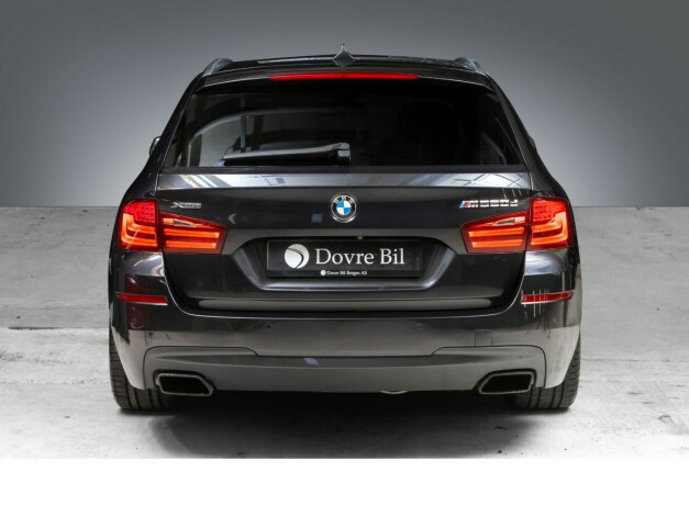 bmw-m550d-diesel-2012-big-6