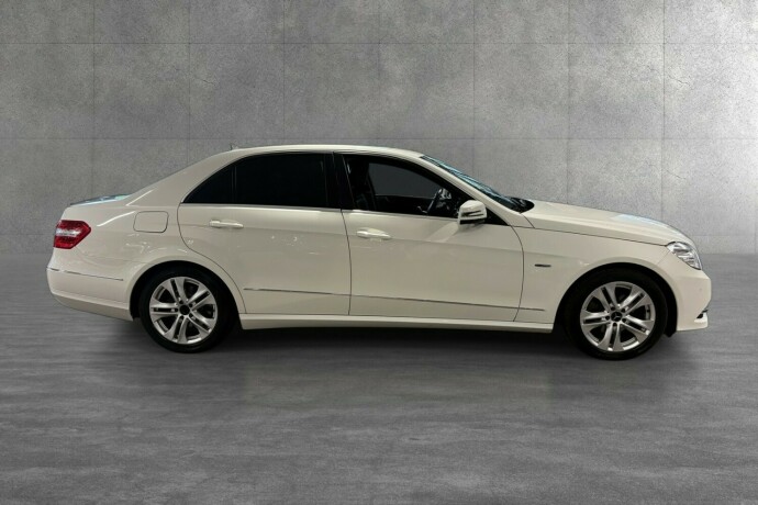 mercedes-benz-e220-diesel-2012-big-6