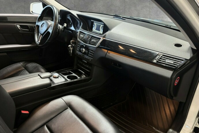 mercedes-benz-e220-diesel-2012-big-17