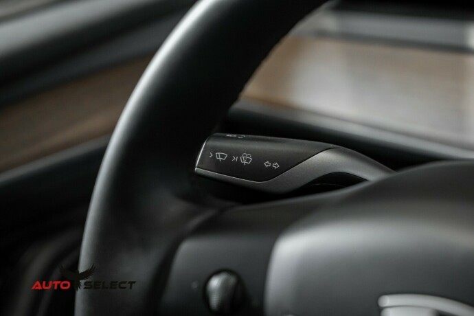 tesla-model-y-elektrisitet-2023-big-32