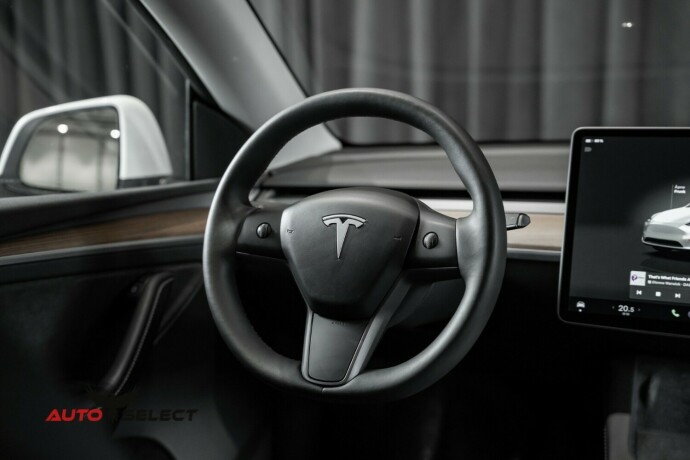 tesla-model-y-elektrisitet-2023-big-30