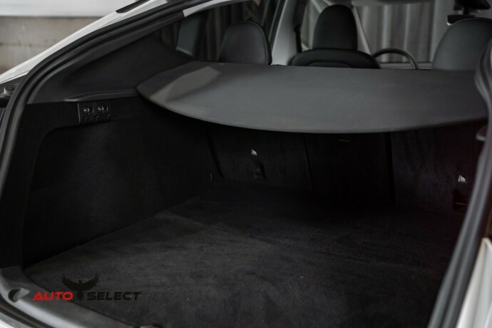 tesla-model-y-elektrisitet-2023-big-12
