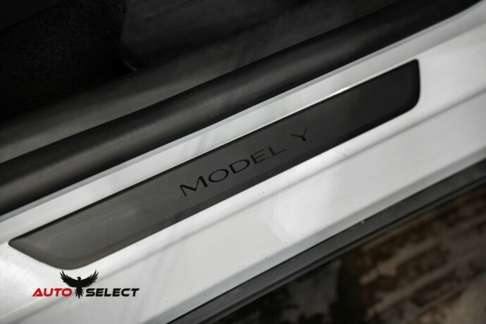 tesla-model-y-elektrisitet-2023-big-22
