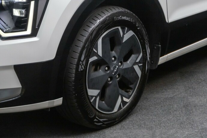 kia-niro-elektrisitet-2023-big-4