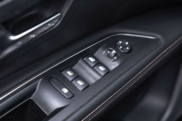 peugeot-5008-bensin-2019-big-20