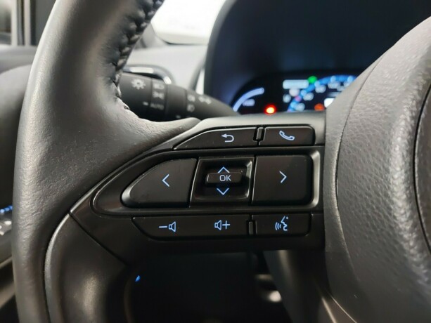 toyota-yaris-cross-elektrisitetbensin-2022-big-25