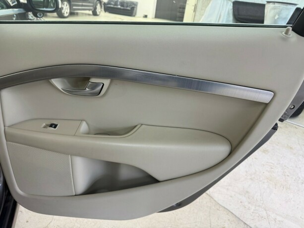 volvo-v70-diesel-2007-big-18