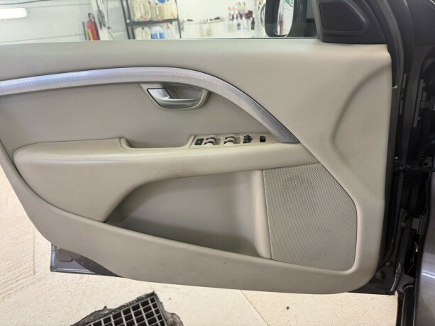 volvo-v70-diesel-2007-big-21