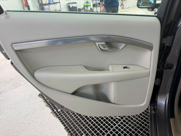 volvo-v70-diesel-2007-big-19