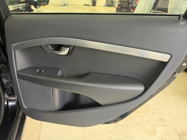 volvo-xc-70-diesel-2010-big-19