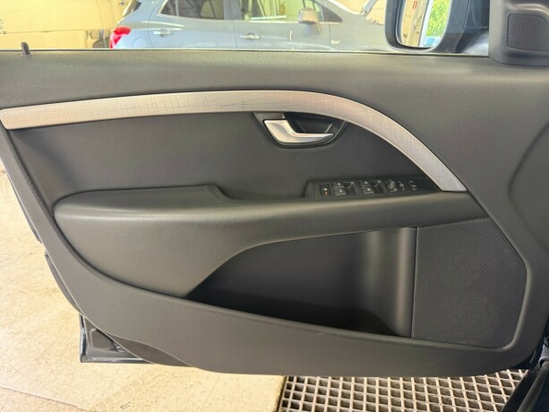 volvo-xc-70-diesel-2010-big-28