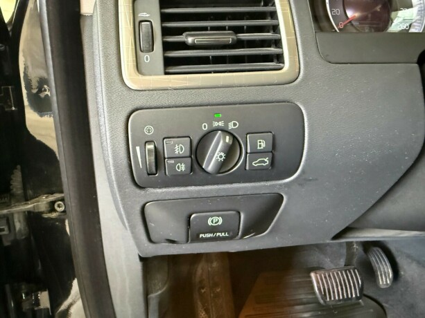 volvo-xc-70-diesel-2010-big-16