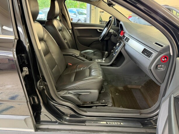 volvo-xc-70-diesel-2010-big-18