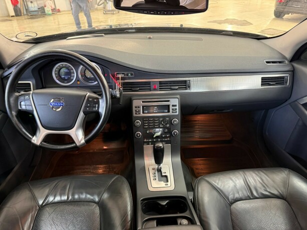 volvo-xc-70-diesel-2010-big-9
