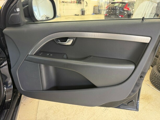 volvo-xc-70-diesel-2010-big-17