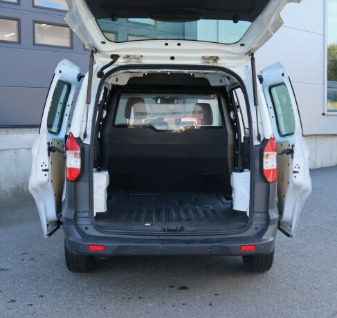 ford-transit-courier-diesel-2018-big-14