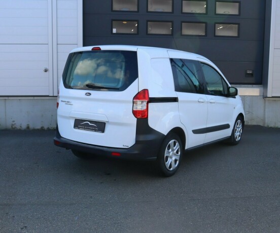 ford-transit-courier-diesel-2018-big-1