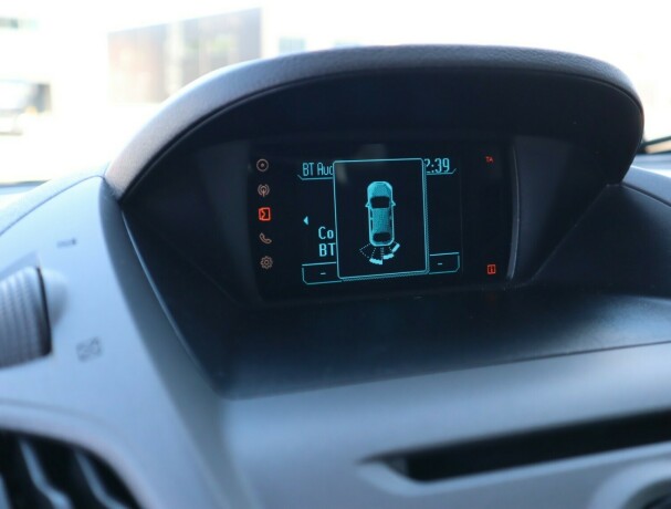 ford-transit-courier-diesel-2018-big-19