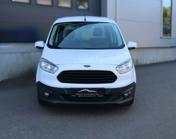 ford-transit-courier-diesel-2018-big-4