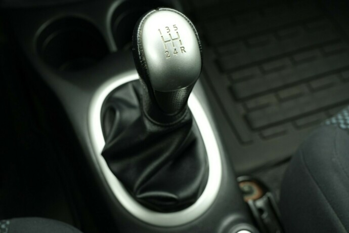 nissan-note-bensin-2015-big-31