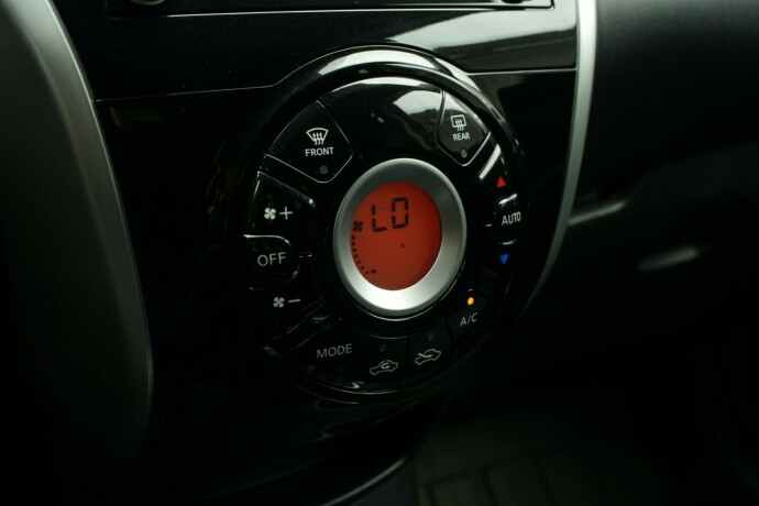 nissan-note-bensin-2015-big-30