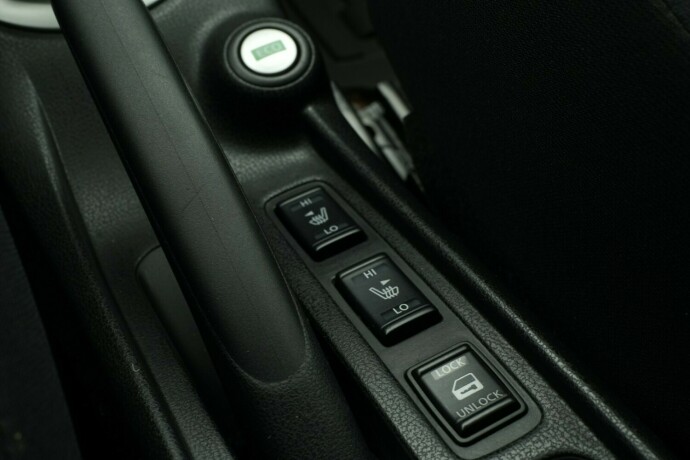 nissan-note-bensin-2015-big-34